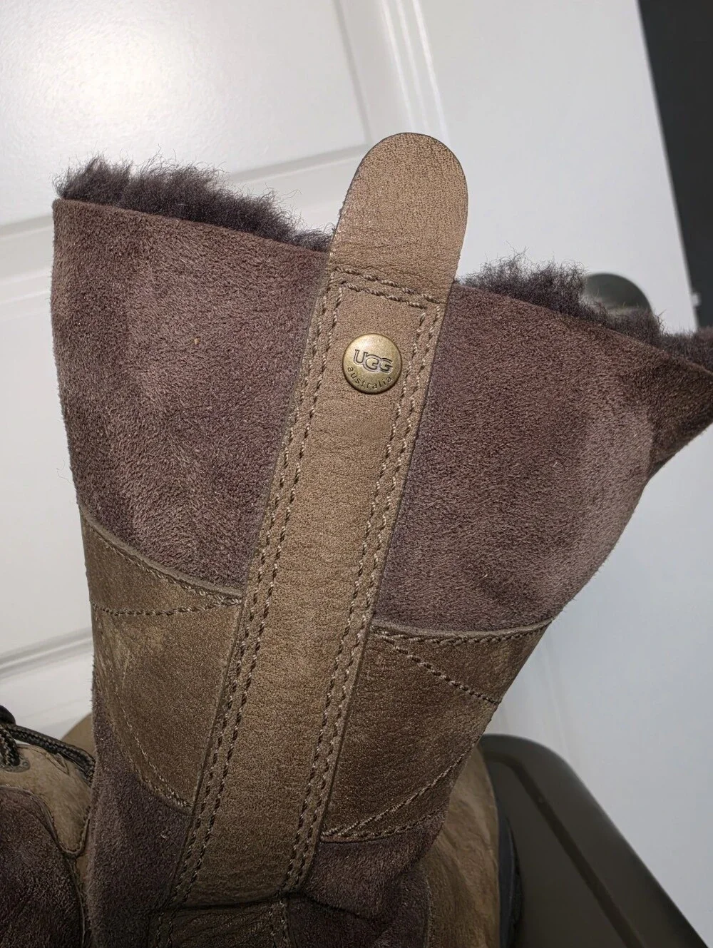 UGG Adirondack Tall Waterproof Sheepskin Boots Men's 11.5 Vibram Snow Hiking